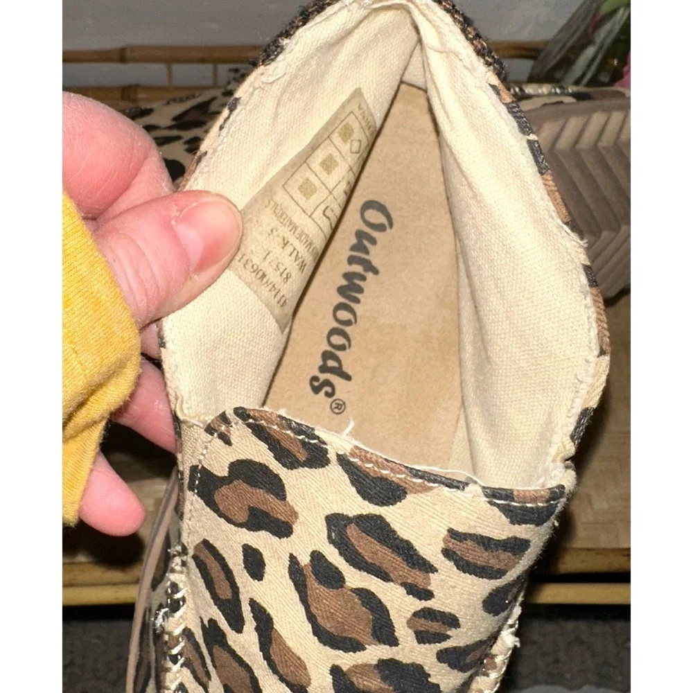 Outwoods Brown Leopard Walk Sneakers size 8.5 NWOT
